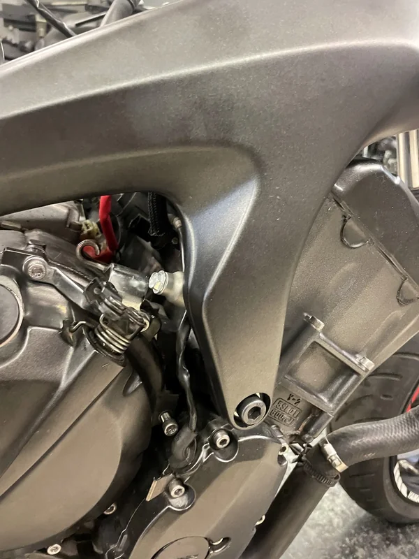 YAMAHA FAZER 1000 — AFTER — φωτογραφία 11 από 13