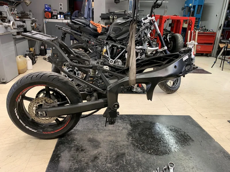 YAMAHA FAZER 1000 — BEFORE — φωτογραφία 1 από 5