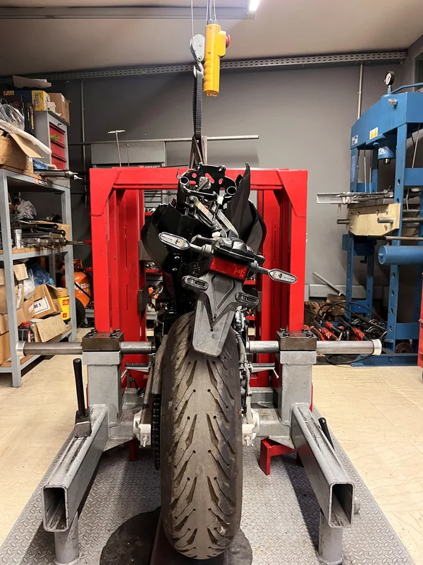 YAMAHA MT-09 — BEFORE — φωτογραφία 1 από 2